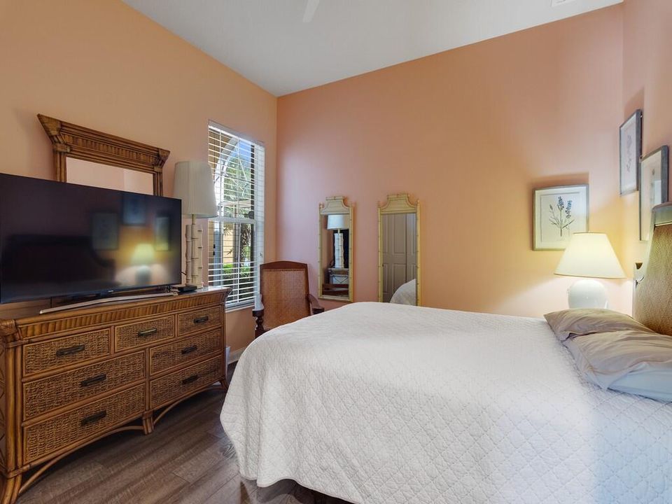 For Sale: $579,000 (3 beds, 2 baths, 2018 Square Feet)