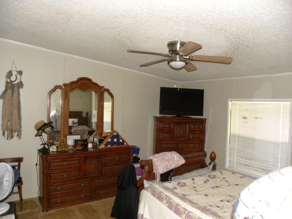 待售: $74,900 (2 贝兹, 2 浴室, 1248 平方英尺)