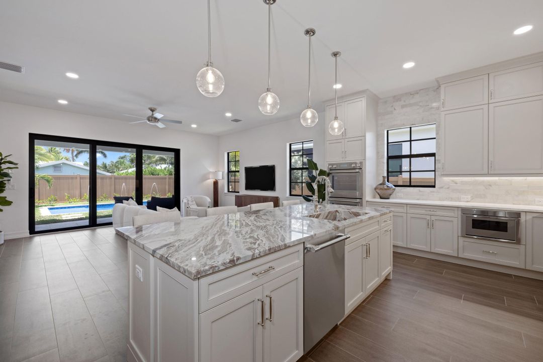 For Sale: $2,995,000 (4 beds, 3 baths, 3496 Square Feet)