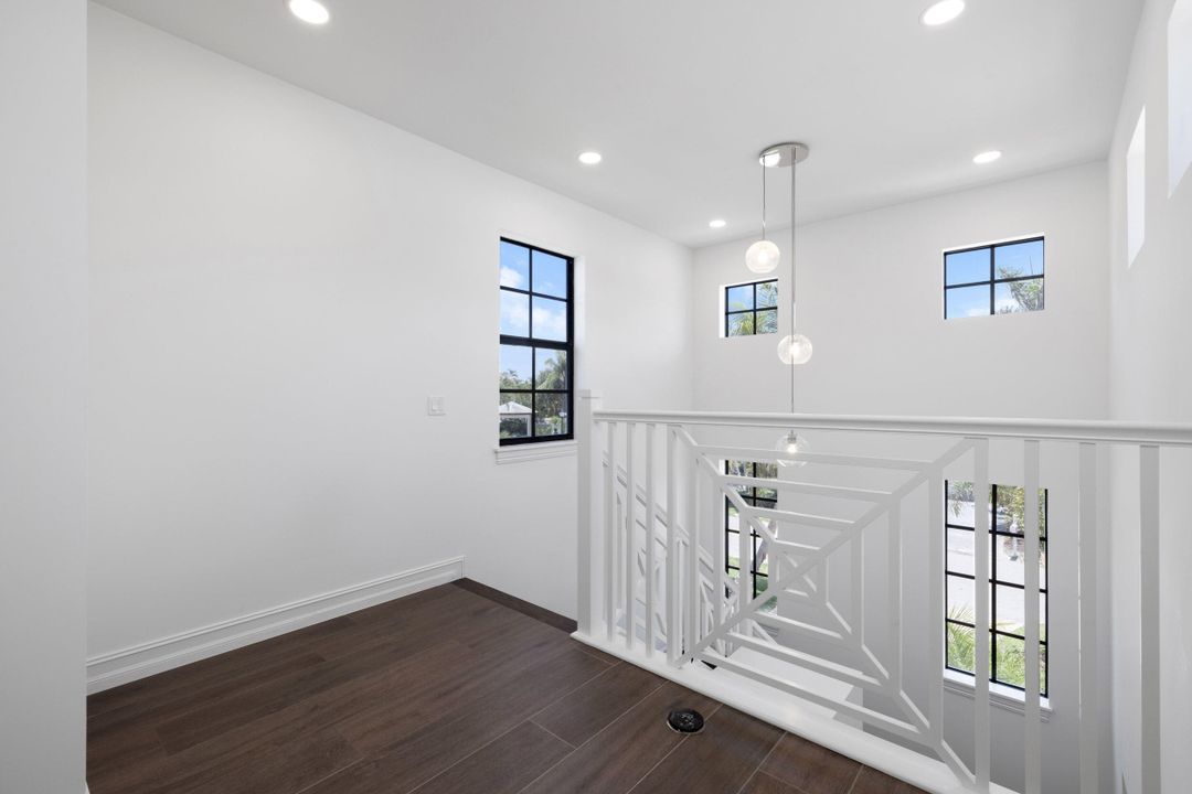 For Sale: $2,995,000 (4 beds, 3 baths, 3496 Square Feet)