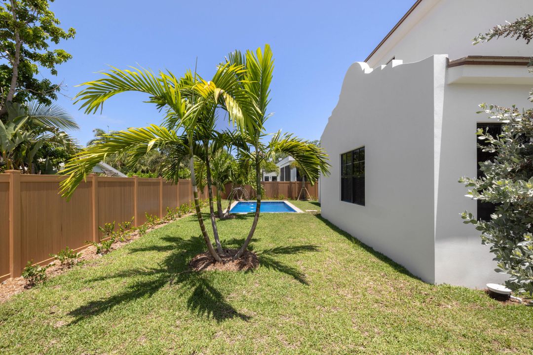 For Sale: $2,995,000 (4 beds, 3 baths, 3496 Square Feet)