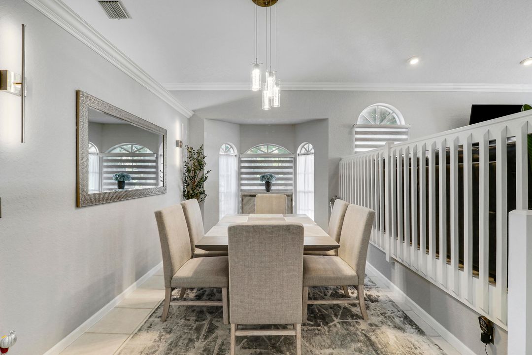 En Venta: $769,000 (4 camas, 3 baños, 2605 Pies cuadrados)