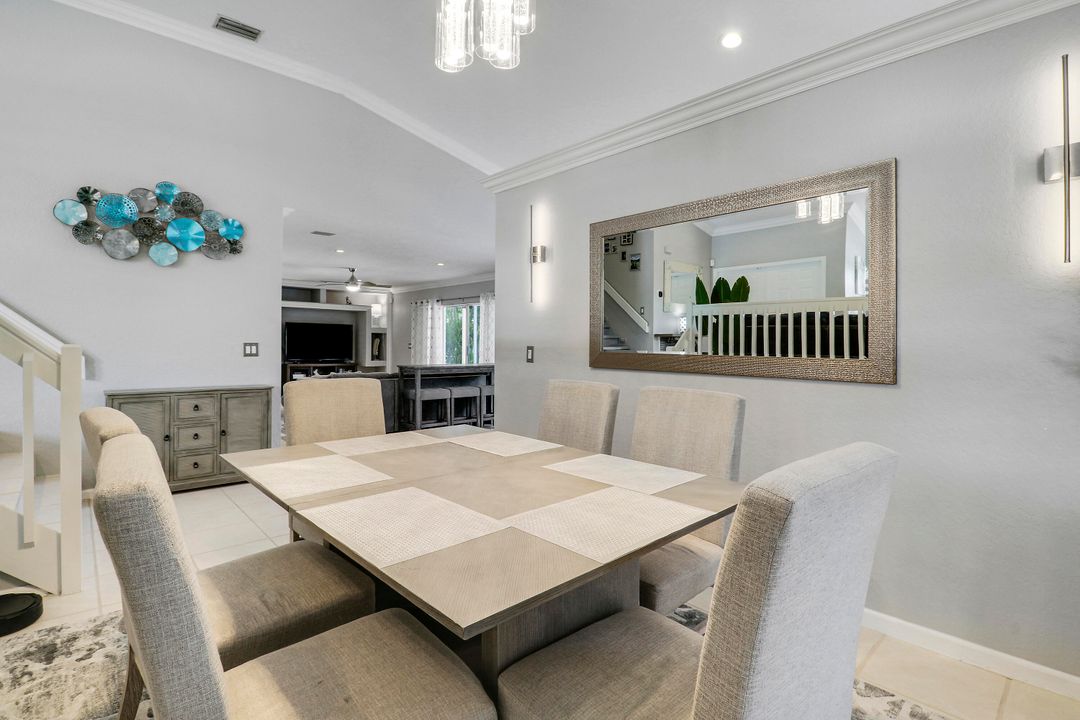 En Venta: $769,000 (4 camas, 3 baños, 2605 Pies cuadrados)