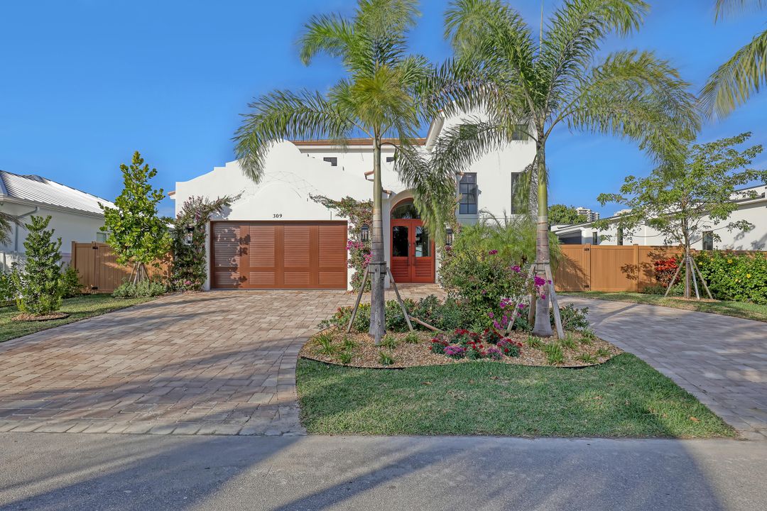 For Sale: $2,995,000 (4 beds, 3 baths, 3496 Square Feet)