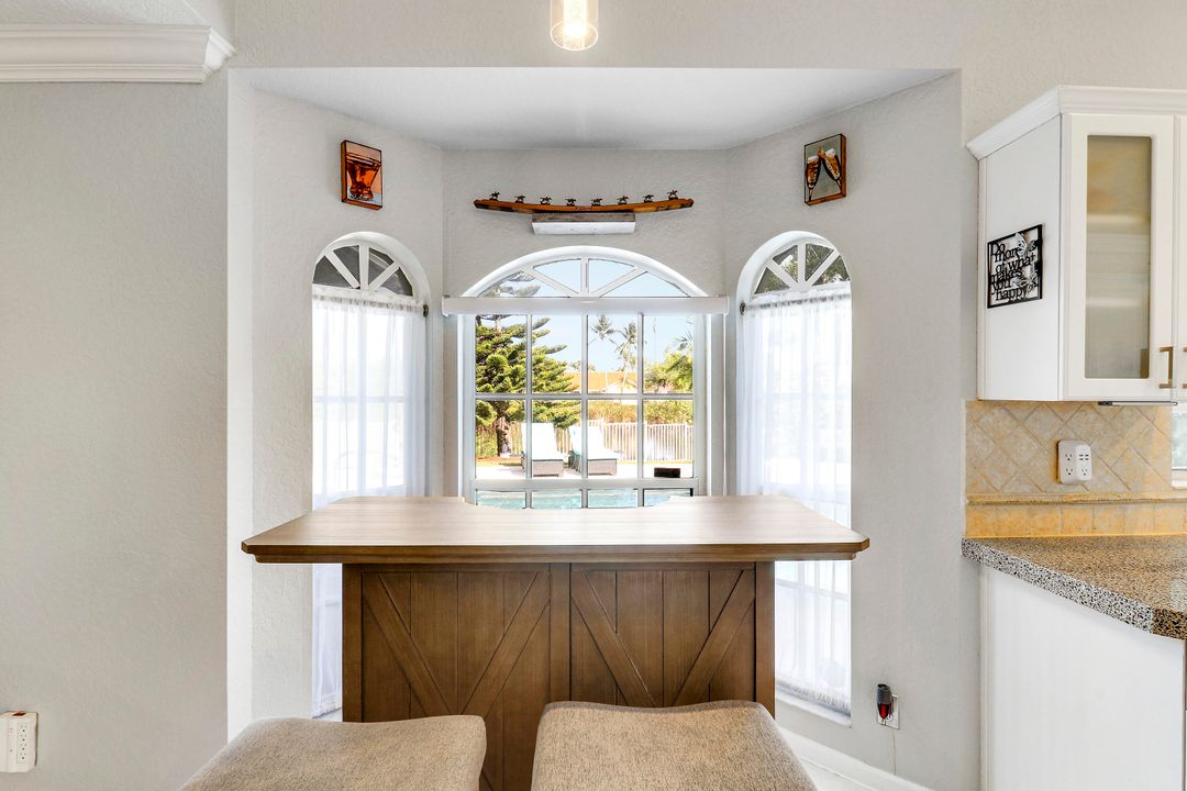 En Venta: $769,000 (4 camas, 3 baños, 2605 Pies cuadrados)