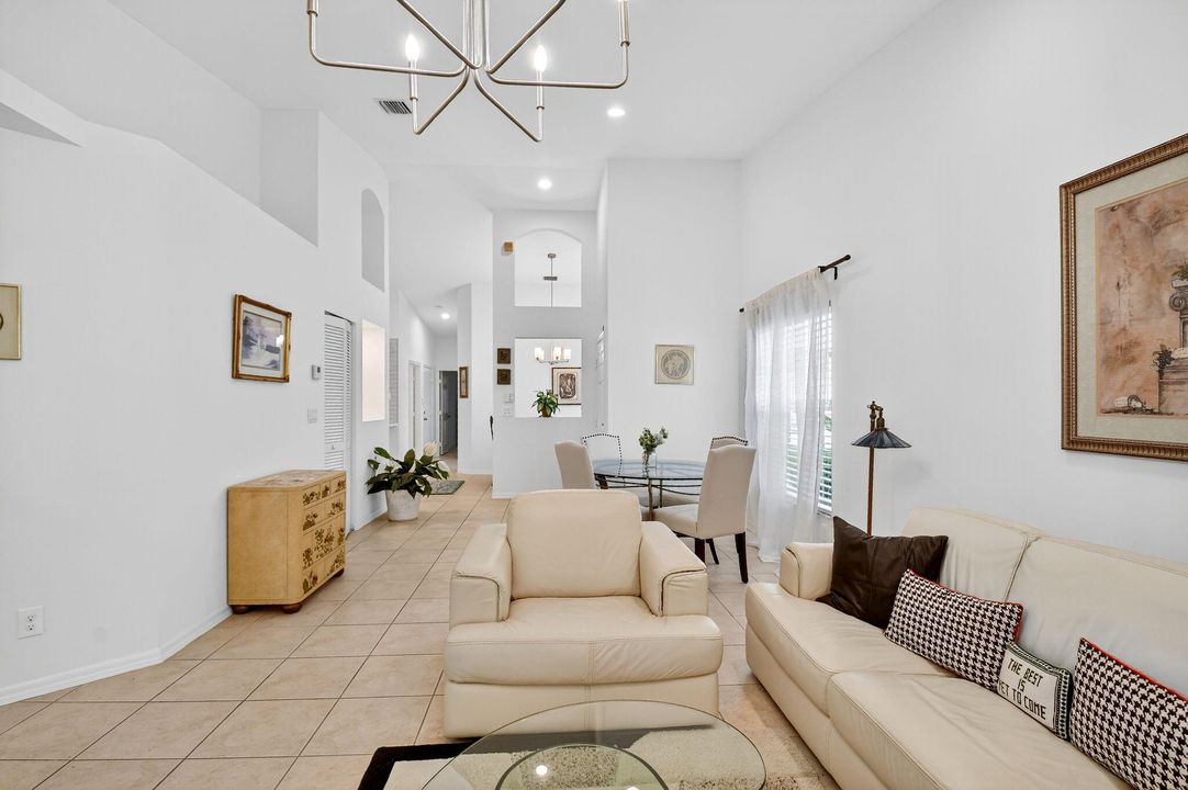 For Sale: $389,000 (3 beds, 2 baths, 1497 Square Feet)