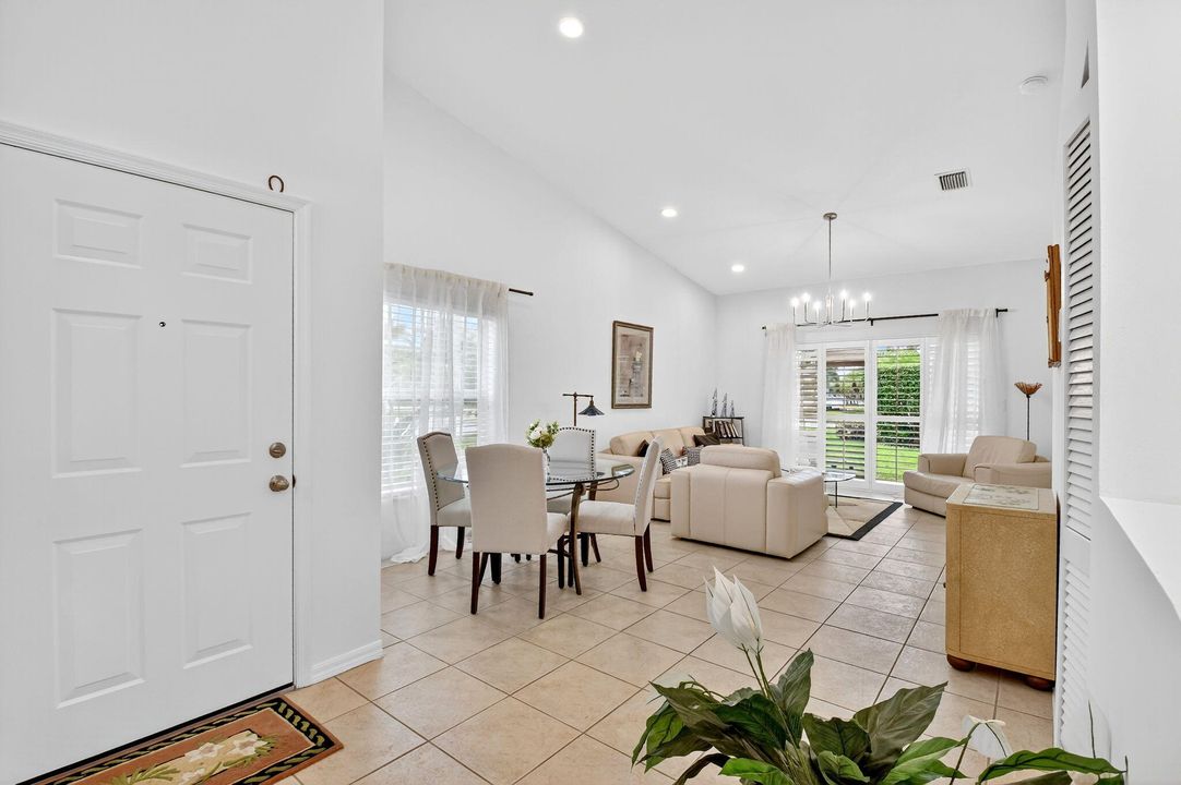 For Sale: $389,000 (3 beds, 2 baths, 1497 Square Feet)