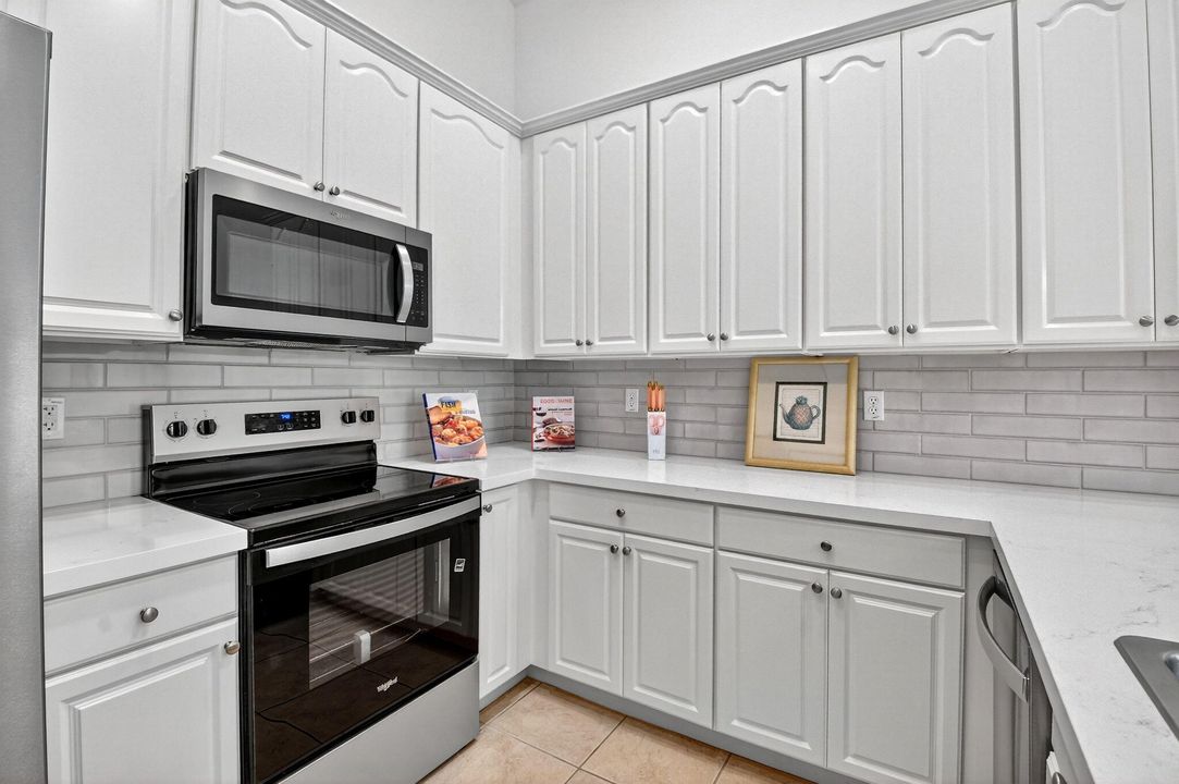 For Sale: $389,000 (3 beds, 2 baths, 1497 Square Feet)
