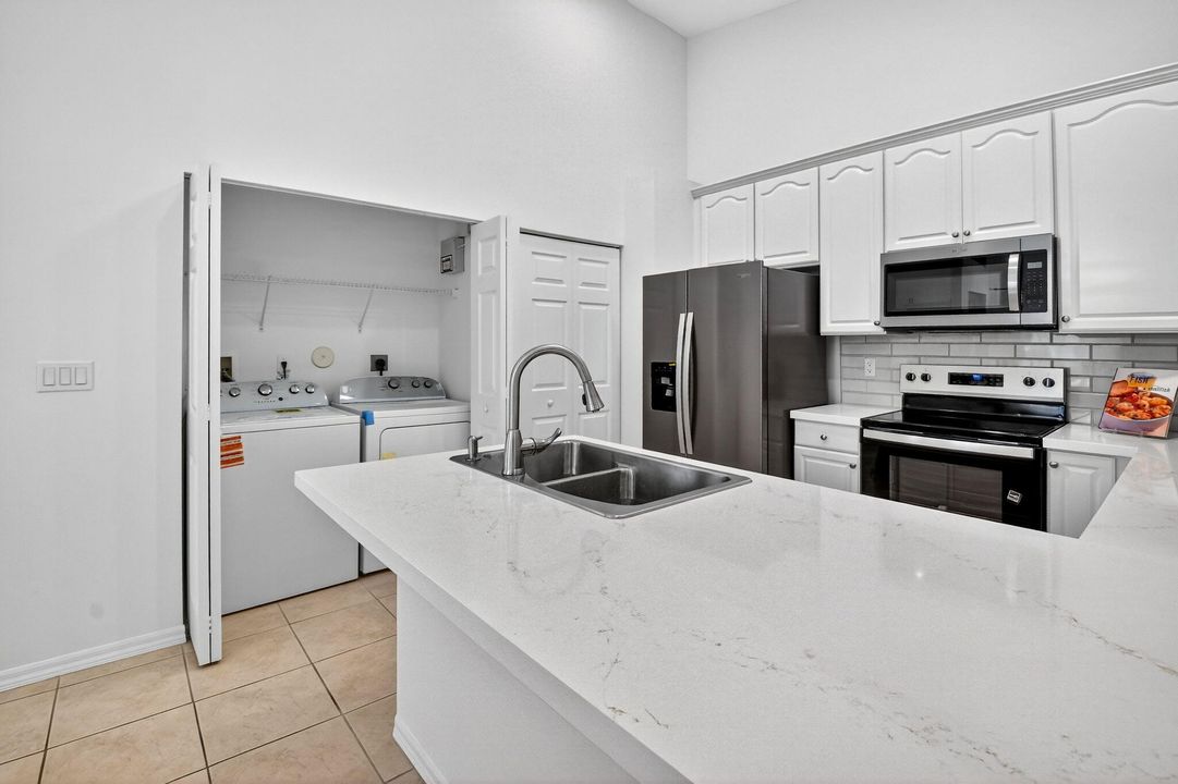 For Sale: $389,000 (3 beds, 2 baths, 1497 Square Feet)