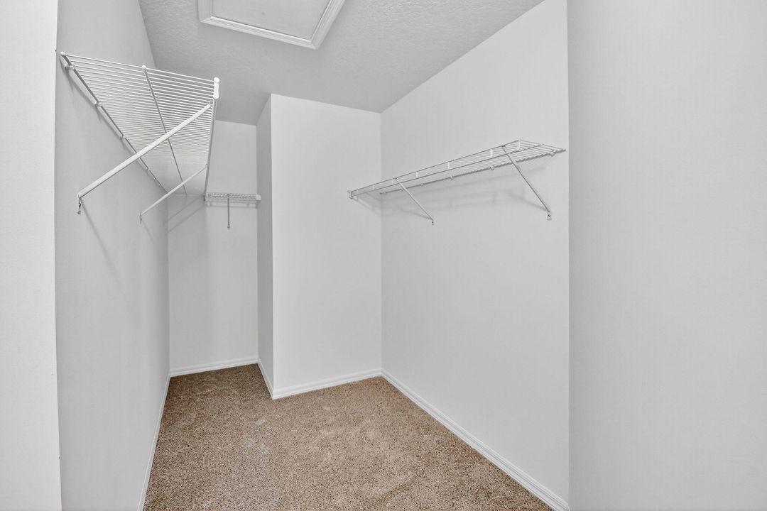 For Sale: $389,000 (3 beds, 2 baths, 1497 Square Feet)