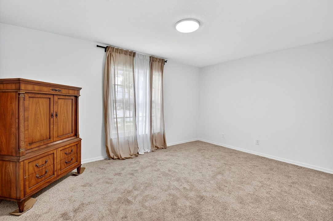 For Sale: $389,000 (3 beds, 2 baths, 1497 Square Feet)