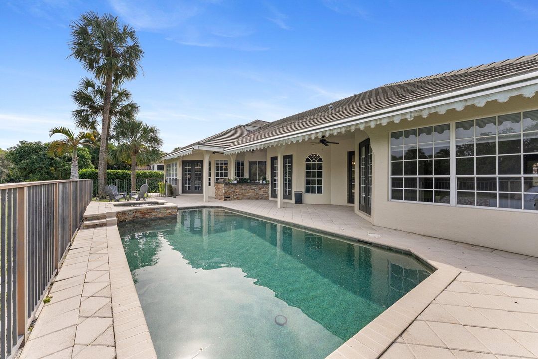 На продажу: $2,250,000 (6 спален, 4 ванн, 4033 Квадратных фут)