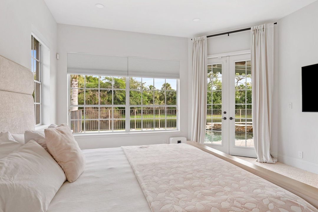 На продажу: $2,250,000 (6 спален, 4 ванн, 4033 Квадратных фут)