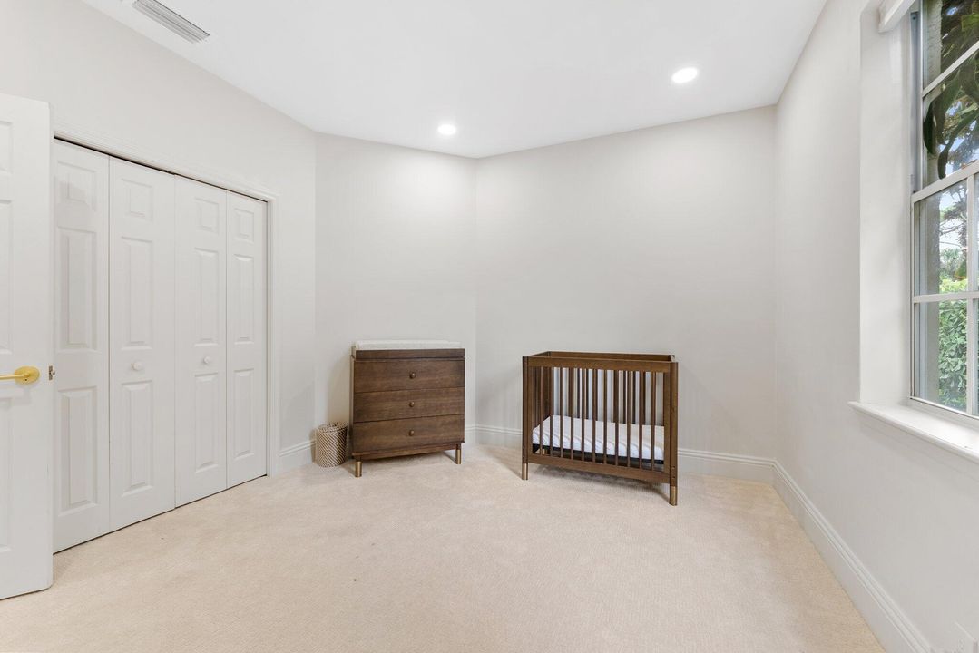 На продажу: $2,250,000 (6 спален, 4 ванн, 4033 Квадратных фут)