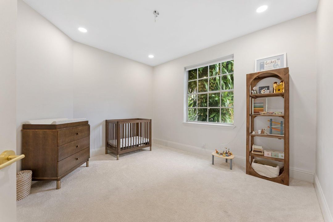 На продажу: $2,250,000 (6 спален, 4 ванн, 4033 Квадратных фут)