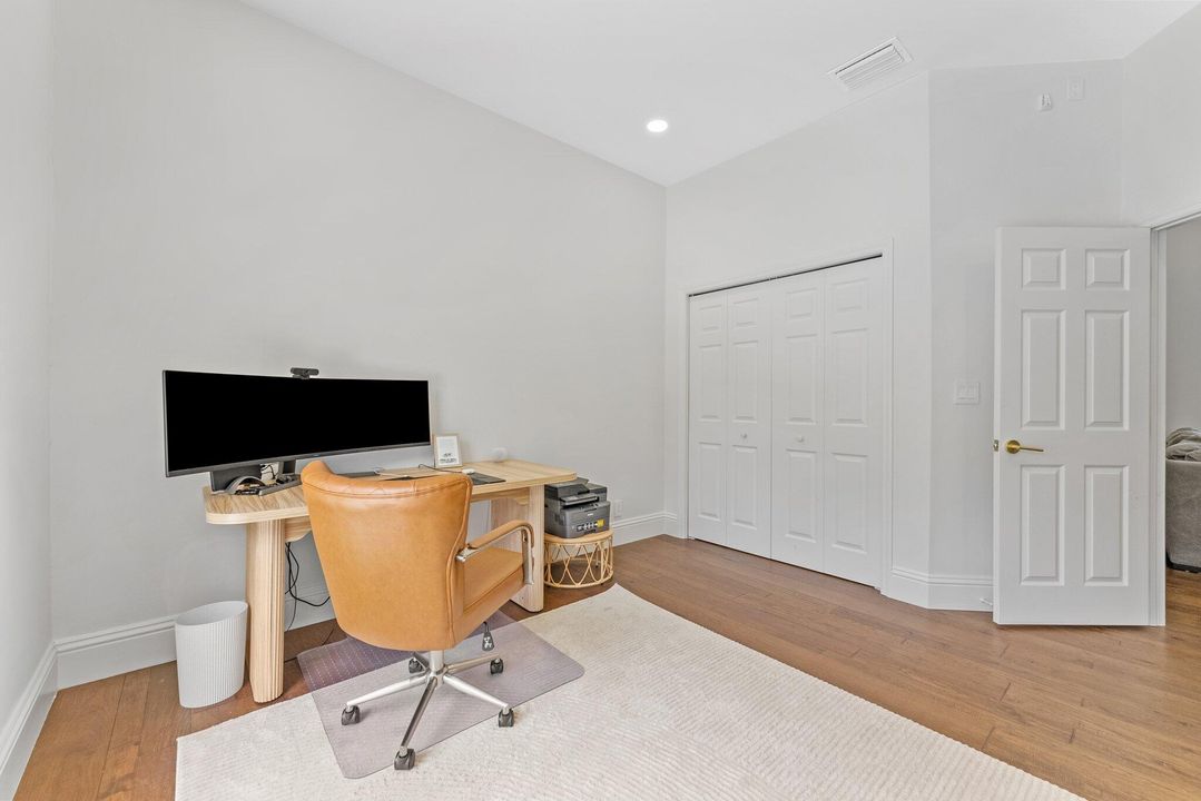 На продажу: $2,250,000 (6 спален, 4 ванн, 4033 Квадратных фут)