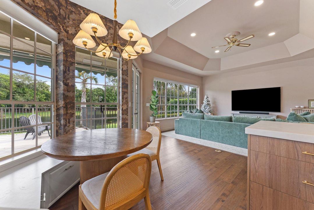 На продажу: $2,250,000 (6 спален, 4 ванн, 4033 Квадратных фут)