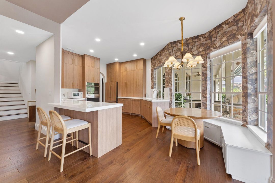 На продажу: $2,250,000 (6 спален, 4 ванн, 4033 Квадратных фут)