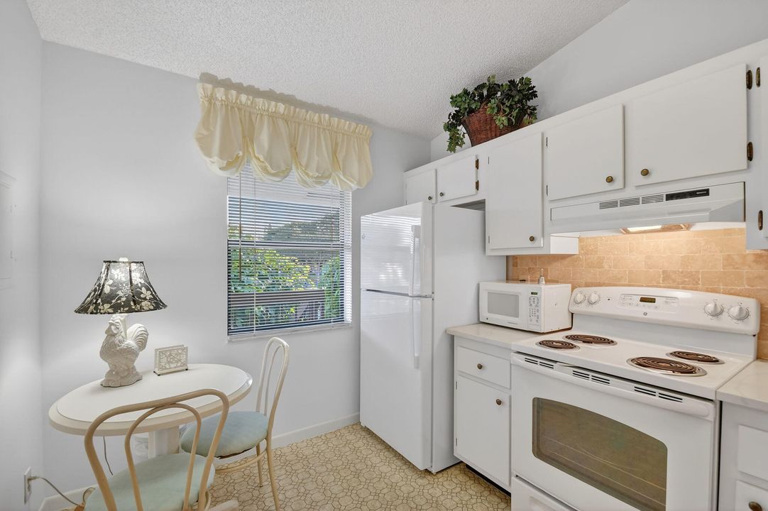 En Venta: $169,900 (2 camas, 2 baños, 954 Pies cuadrados)