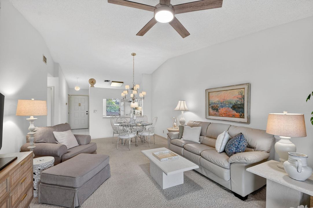 En Venta: $169,900 (2 camas, 2 baños, 954 Pies cuadrados)