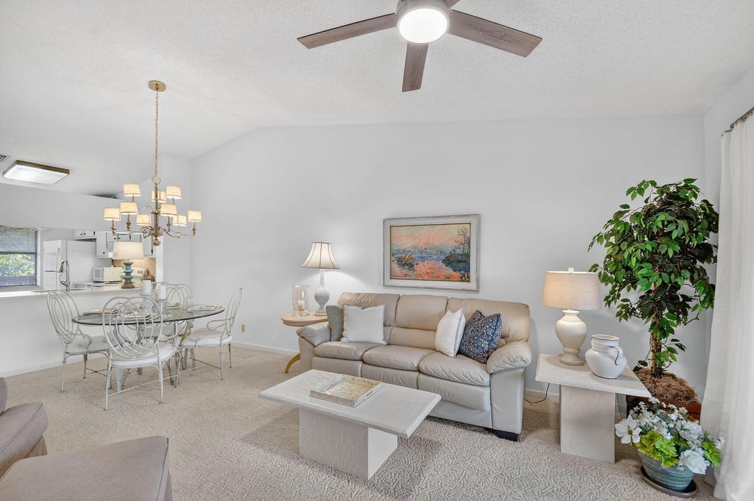 En Venta: $169,900 (2 camas, 2 baños, 954 Pies cuadrados)