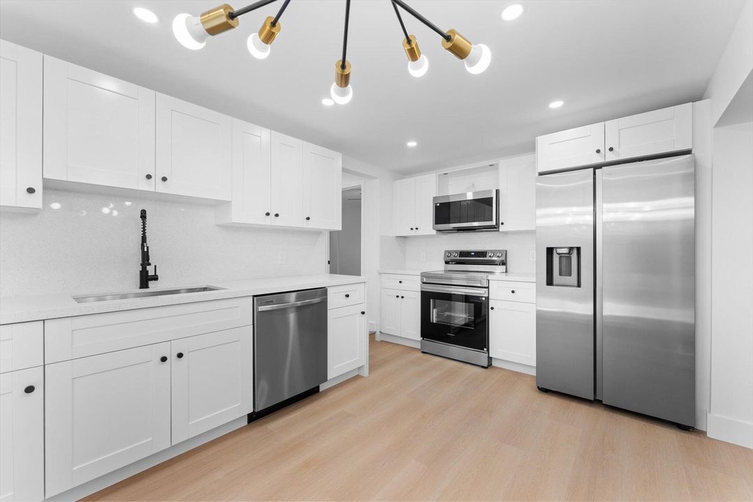 For Sale: $650,000 (4 beds, 2 baths, 1308 Square Feet)