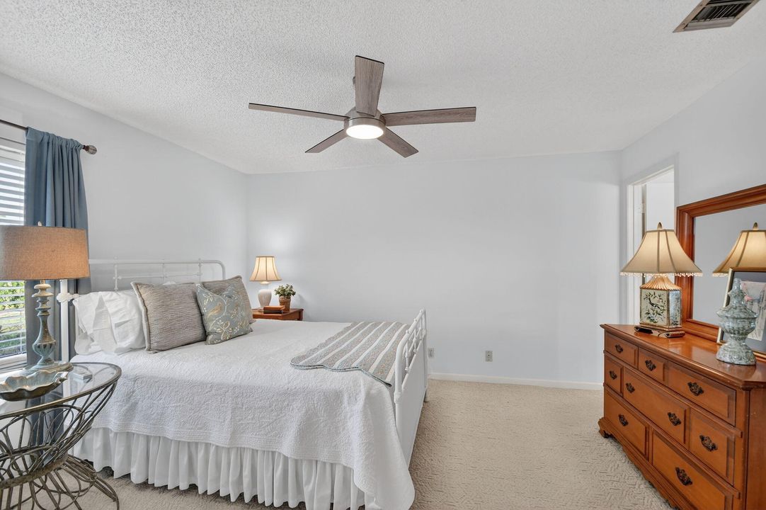 En Venta: $169,900 (2 camas, 2 baños, 954 Pies cuadrados)