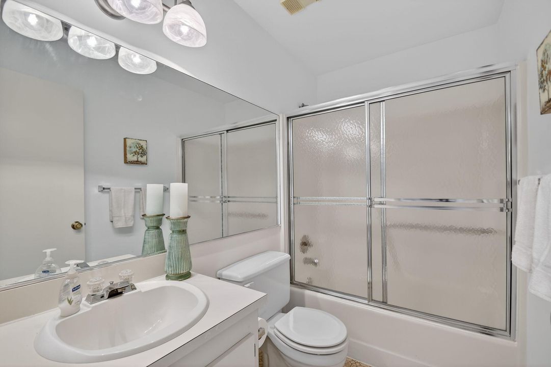 En Venta: $169,900 (2 camas, 2 baños, 954 Pies cuadrados)