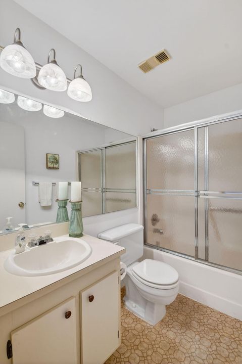 En Venta: $169,900 (2 camas, 2 baños, 954 Pies cuadrados)