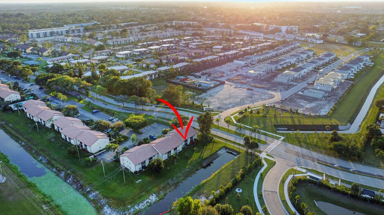 En Venta: $169,900 (2 camas, 2 baños, 954 Pies cuadrados)