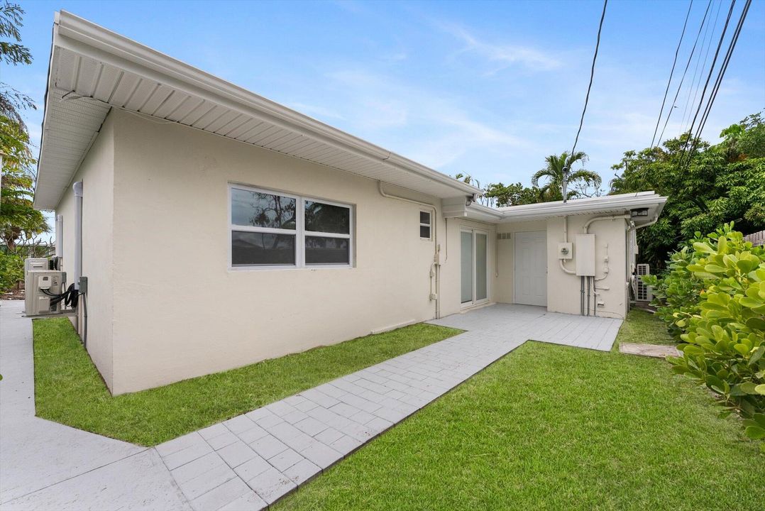 For Sale: $650,000 (4 beds, 2 baths, 1308 Square Feet)