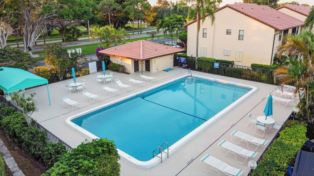 En Venta: $169,900 (2 camas, 2 baños, 954 Pies cuadrados)