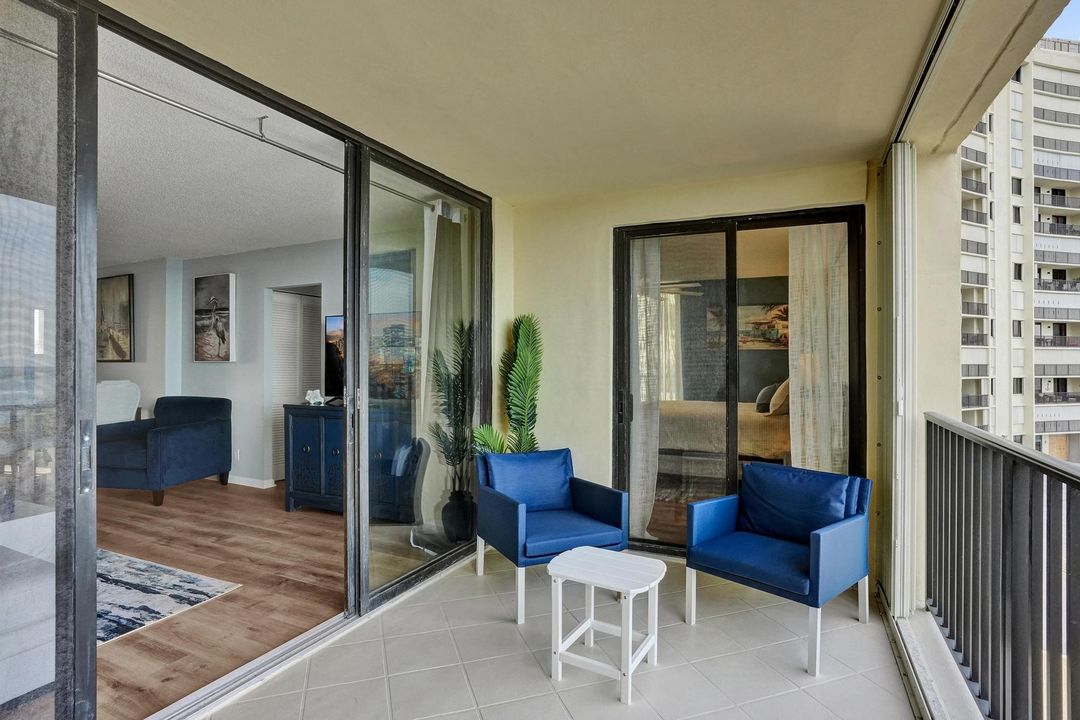 For Rent: $5,500 (2 beds, 2 baths, 1270 Square Feet)