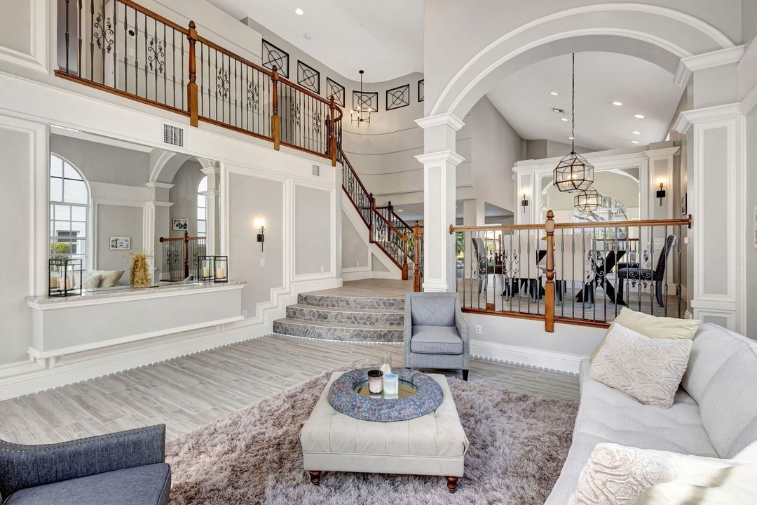 出租: $5,200 (3 贝兹, 3 浴室, 3035 平方英尺)