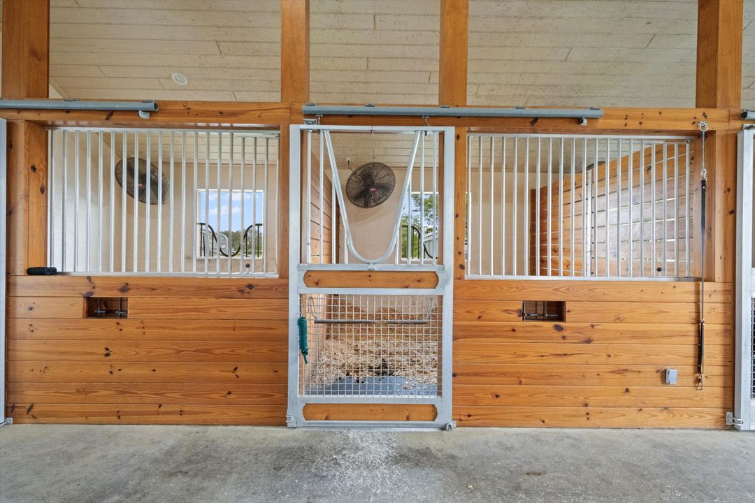 待售: $4,875,000 (3 贝兹, 2 浴室, 2339 平方英尺)