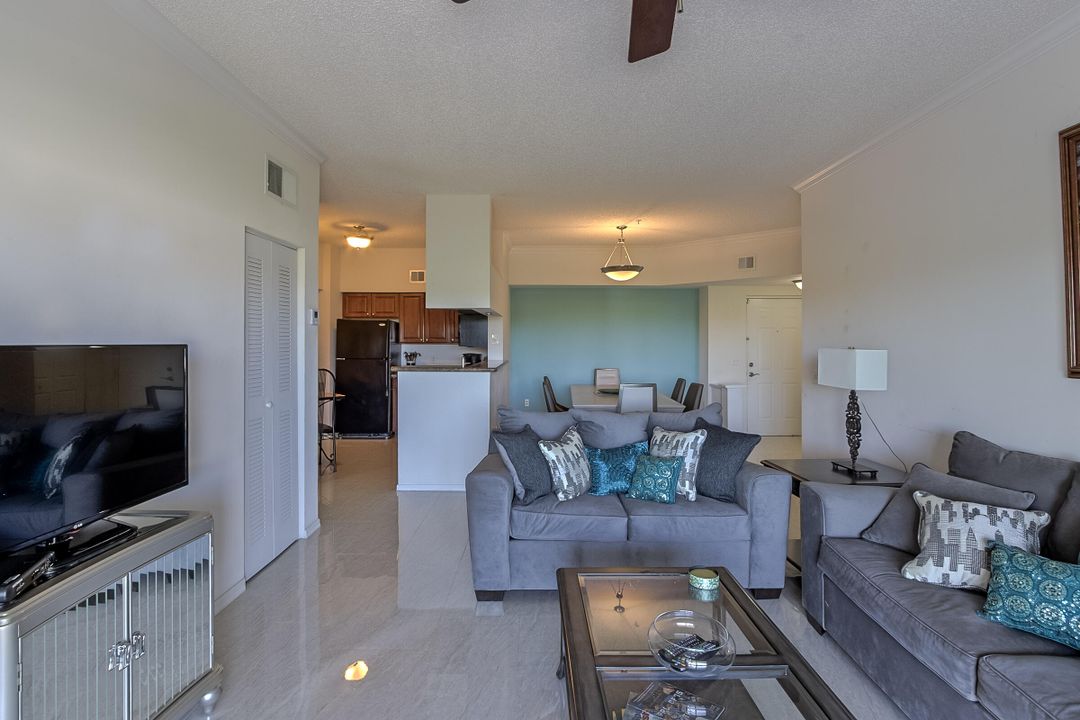 出租: $2,700 (2 贝兹, 2 浴室, 1131 平方英尺)