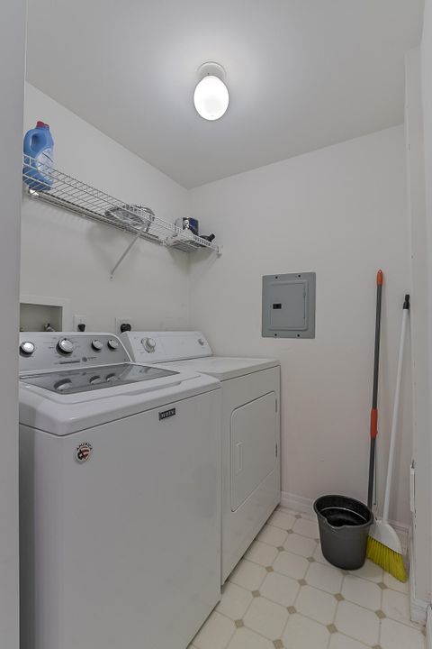 出租: $2,700 (2 贝兹, 2 浴室, 1131 平方英尺)