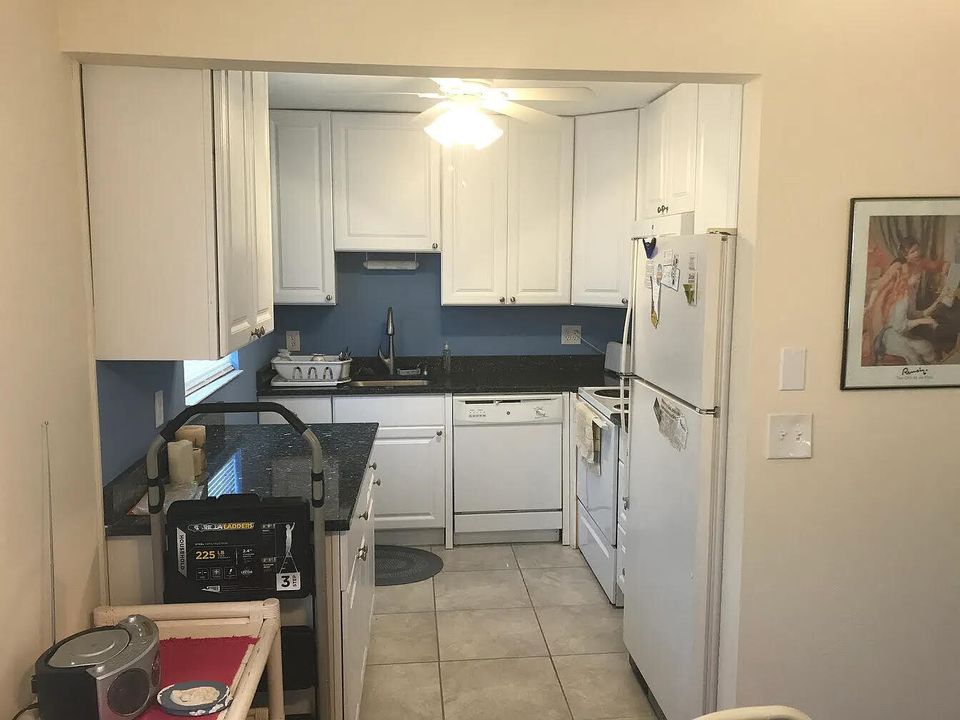 For Rent: $1,650 (2 beds, 2 baths, 883 Square Feet)
