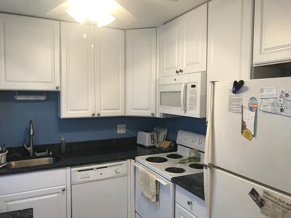 For Rent: $1,650 (2 beds, 2 baths, 883 Square Feet)