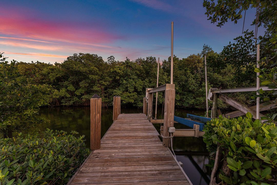 Activo con contrato: $2,375,000 (3 camas, 3 baños, 2122 Pies cuadrados)