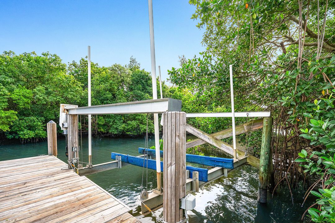 Activo con contrato: $2,375,000 (3 camas, 3 baños, 2122 Pies cuadrados)