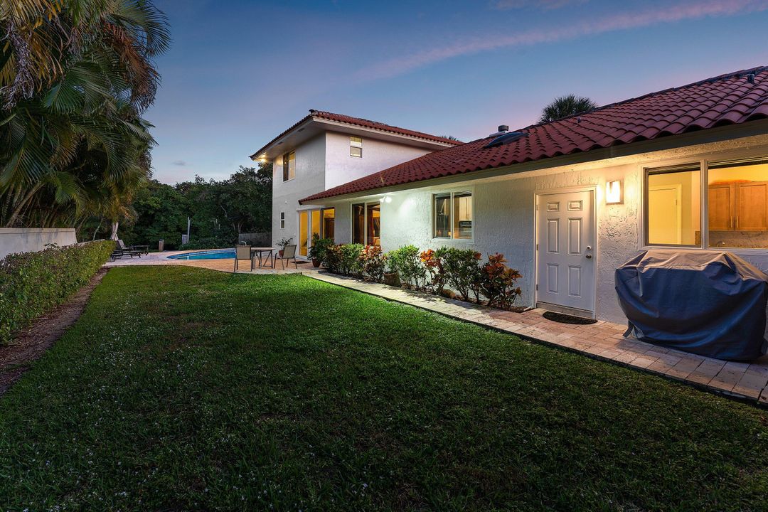 Activo con contrato: $2,375,000 (3 camas, 3 baños, 2122 Pies cuadrados)