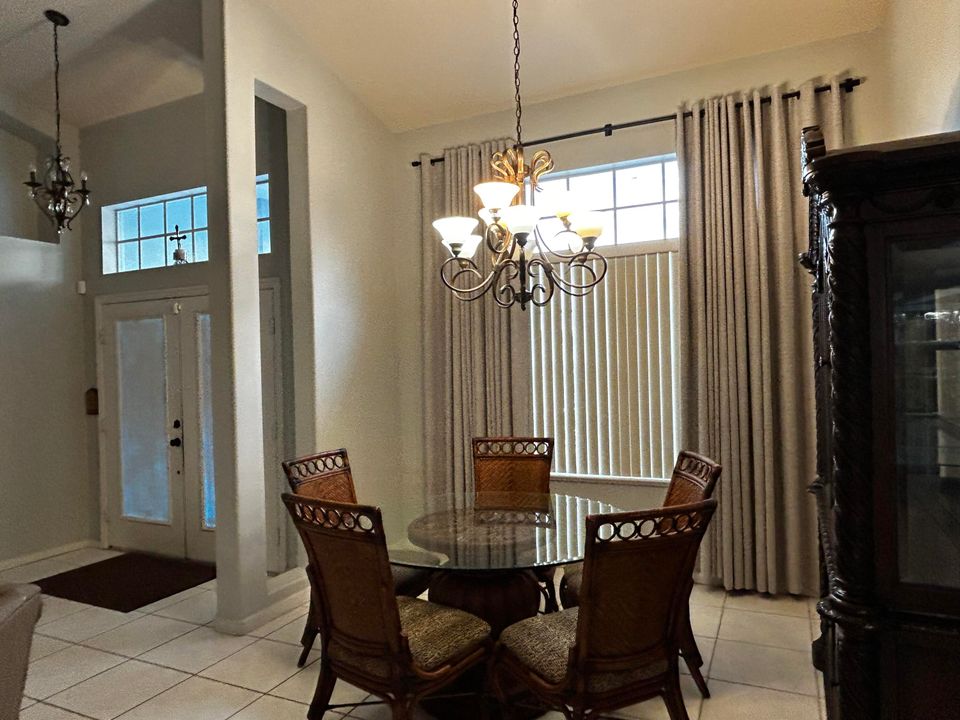 待售: $415,000 (3 贝兹, 2 浴室, 2308 平方英尺)