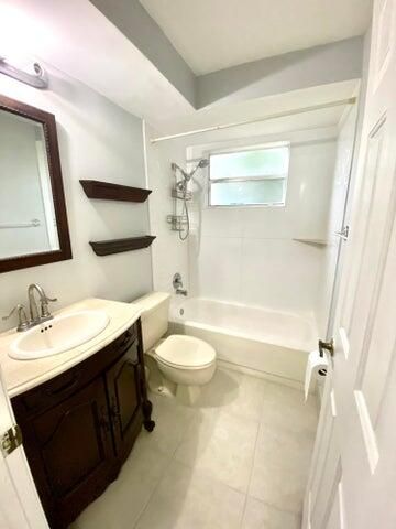 出租: $2,350 (3 贝兹, 2 浴室, 1076 平方英尺)