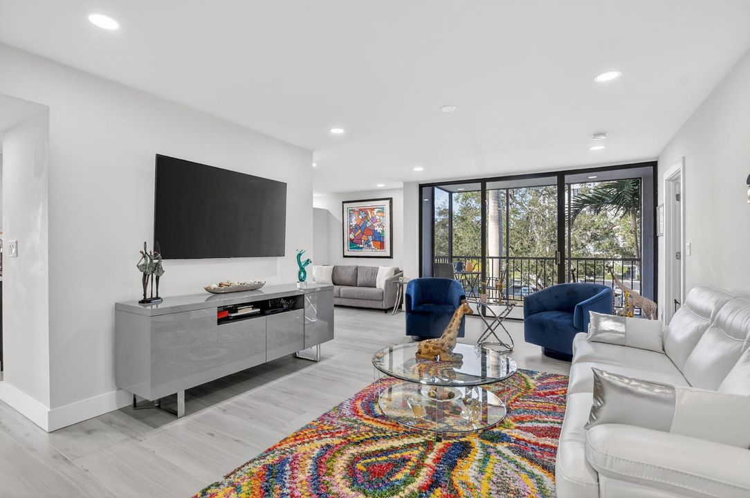 For Rent: $4,000 (2 beds, 2 baths, 1255 Square Feet)