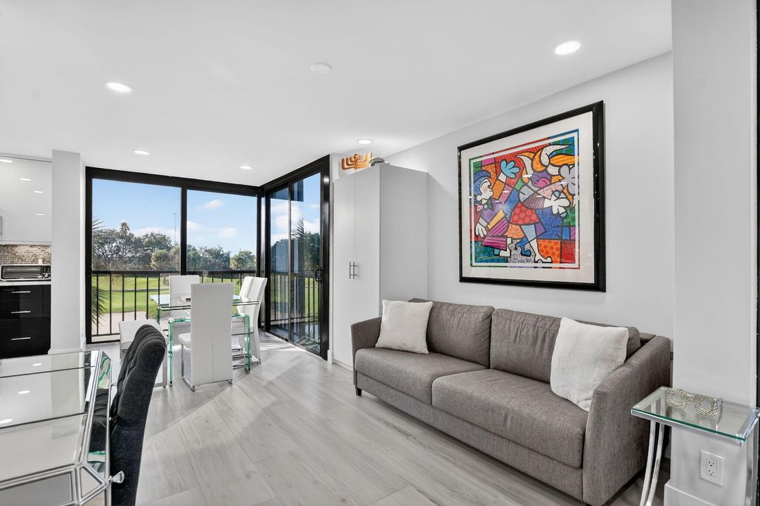 For Rent: $4,000 (2 beds, 2 baths, 1255 Square Feet)