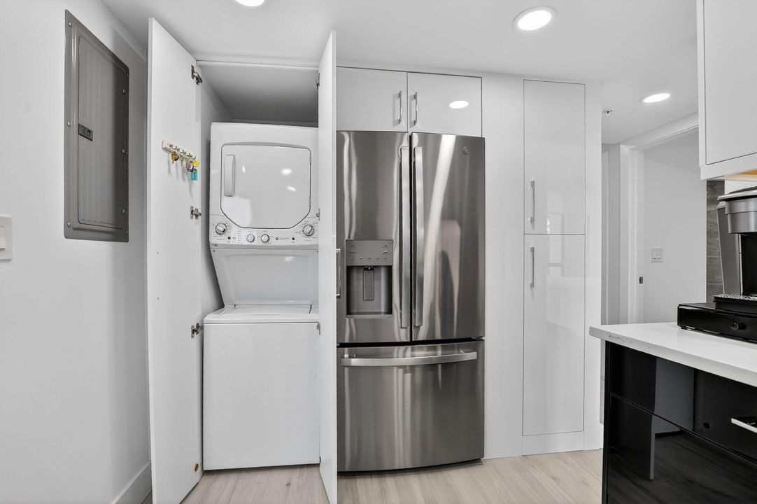 For Rent: $4,000 (2 beds, 2 baths, 1255 Square Feet)