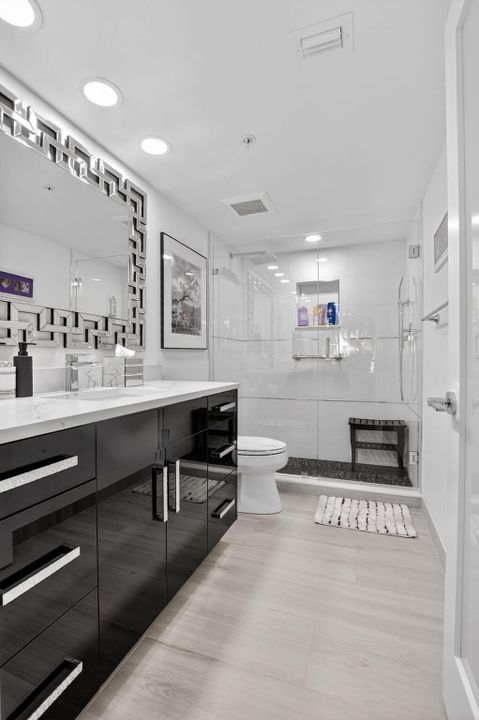 For Rent: $4,000 (2 beds, 2 baths, 1255 Square Feet)