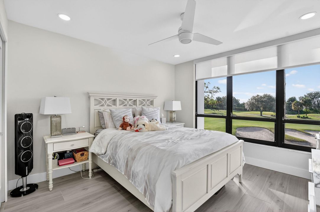 For Rent: $4,000 (2 beds, 2 baths, 1255 Square Feet)