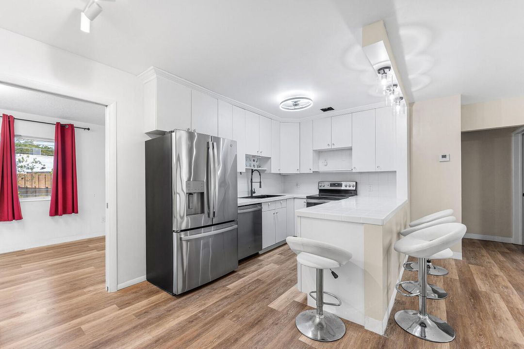 For Rent: $4,500 (3 beds, 2 baths, 1130 Square Feet)